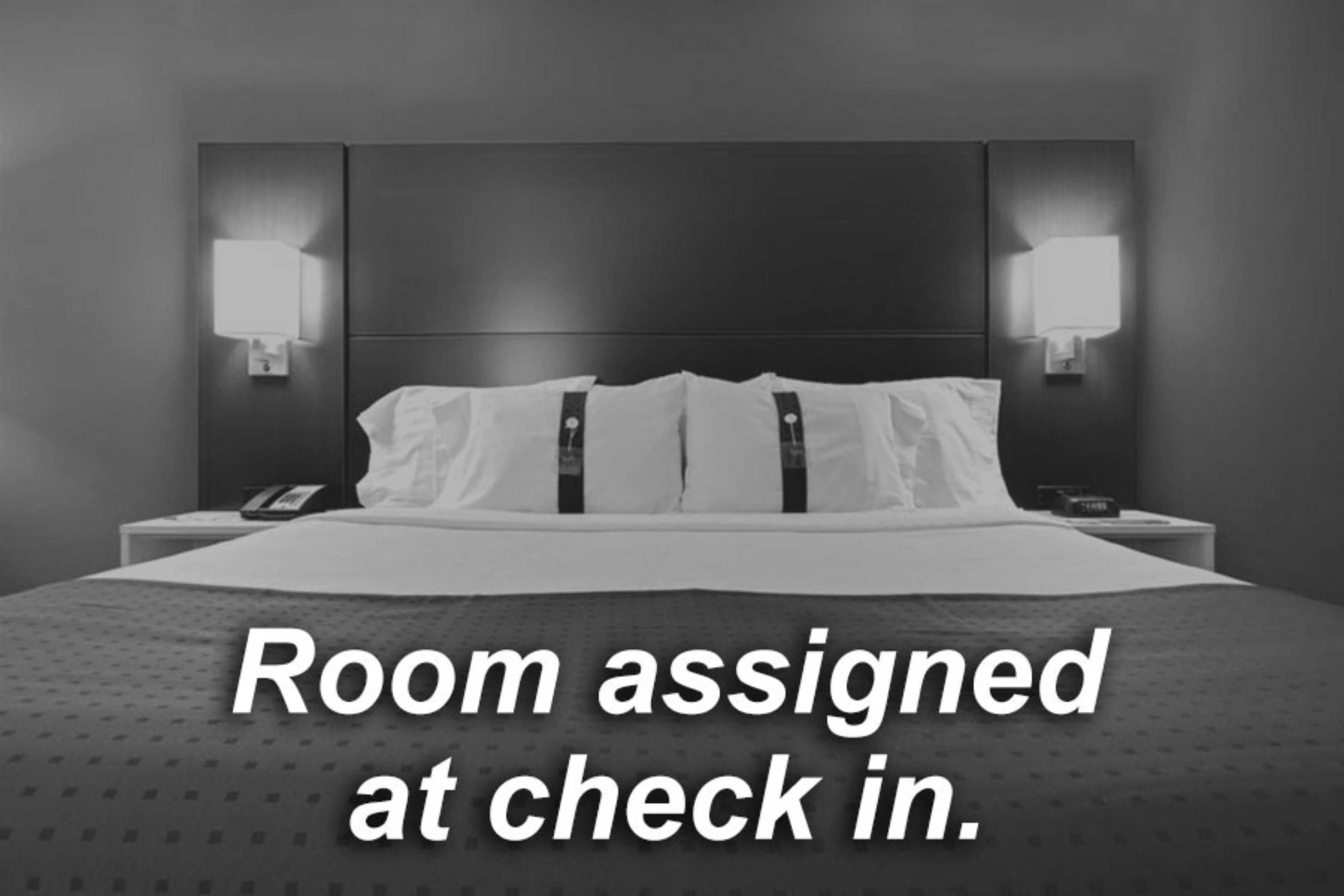 Holiday Inn Express Kenedy By Ihg Exteriör bild