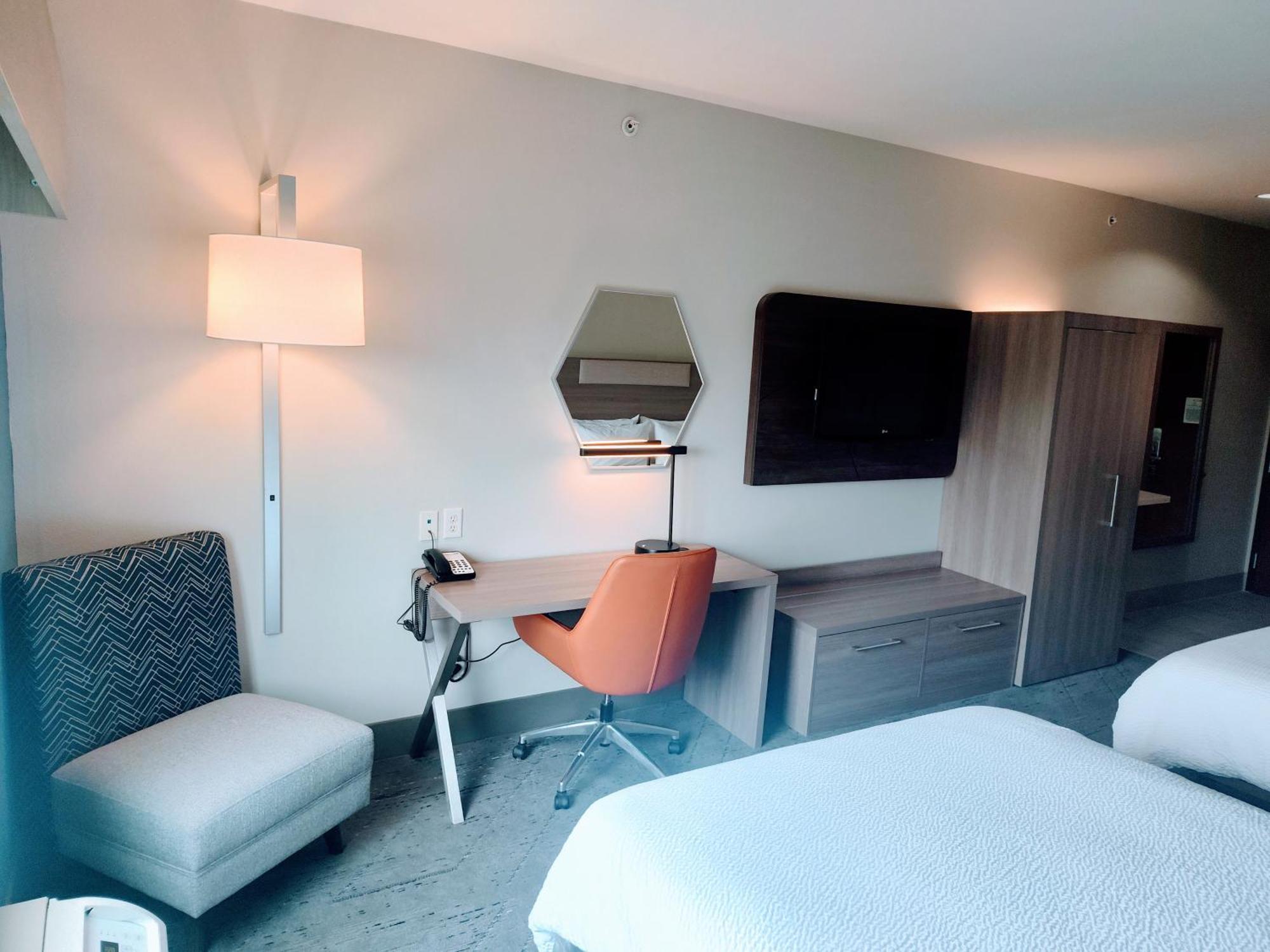 Holiday Inn Express Kenedy By Ihg Exteriör bild