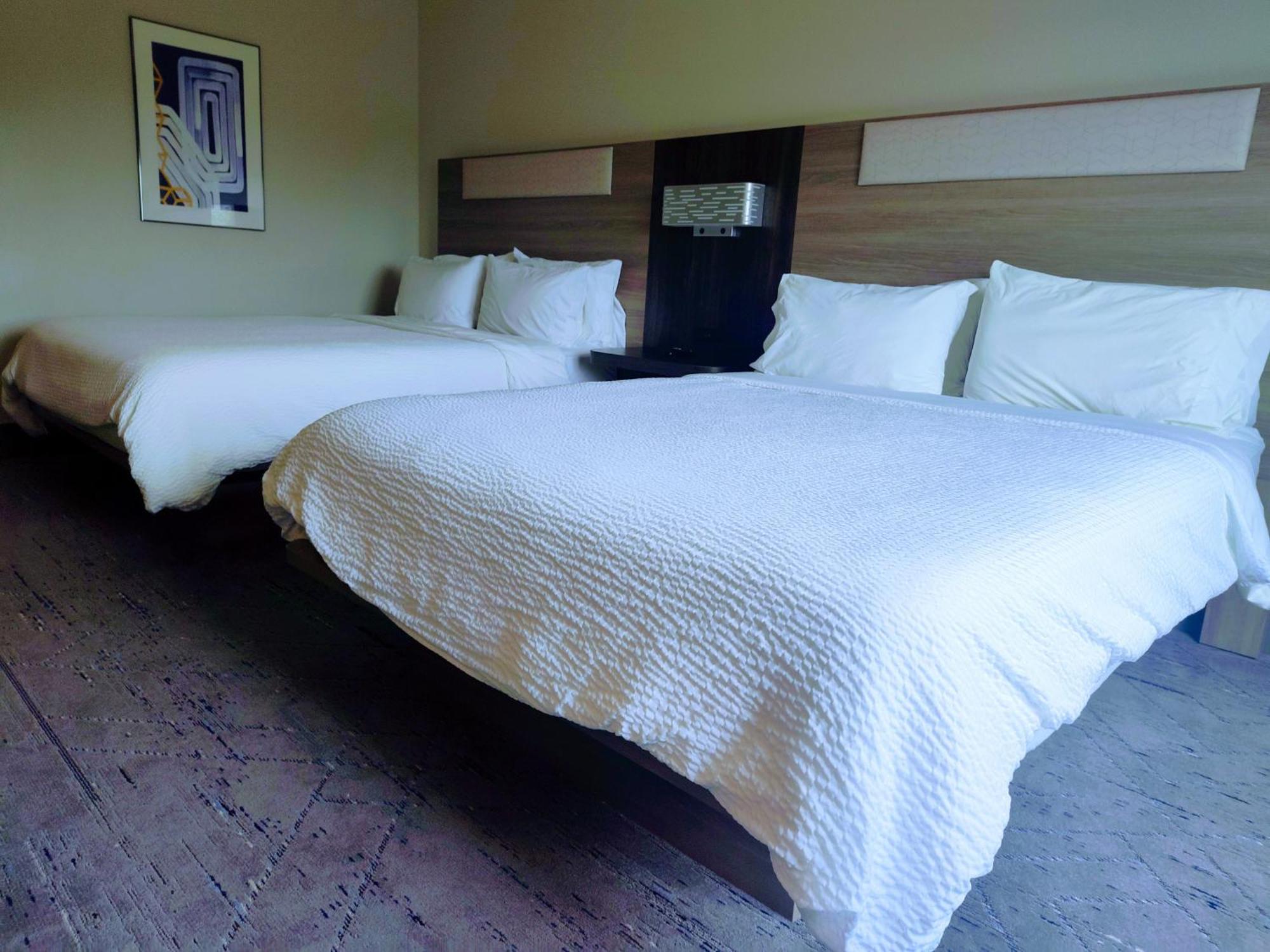 Holiday Inn Express Kenedy By Ihg Exteriör bild